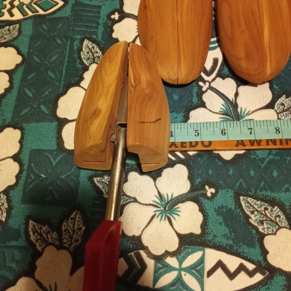 Florsheim Wooden Shoe trees size 4 - Picture 5 of 7